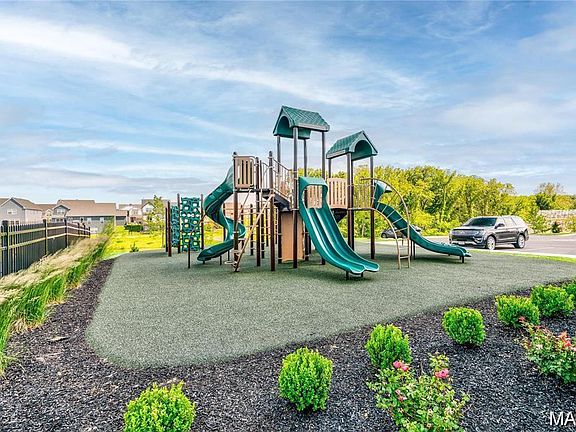 5th image of 122 Mora Blvd #450-502