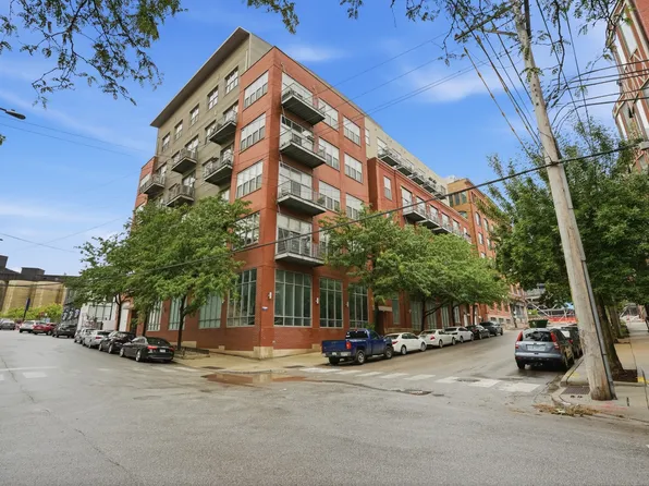 824 W Superior St #B211-b212, Chicago, IL 60642