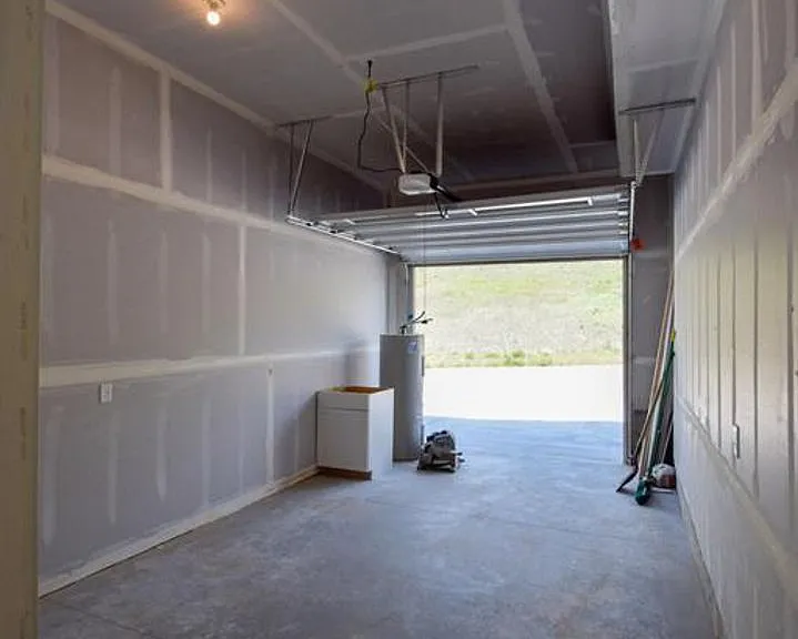 7114 Shaver Dr — Photo 23