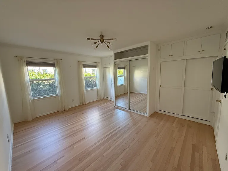 1221 S Curson Ave — Photo 3