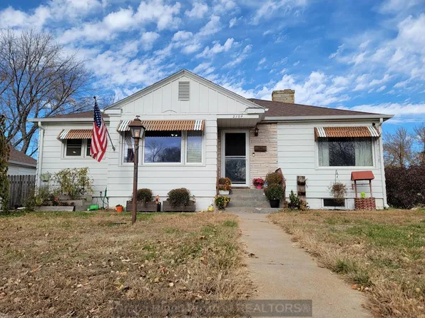 2104 W 18th St, Grand Island, NE 68803
