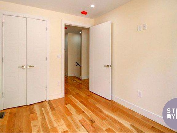 4th image of 25 Fayette St #1I