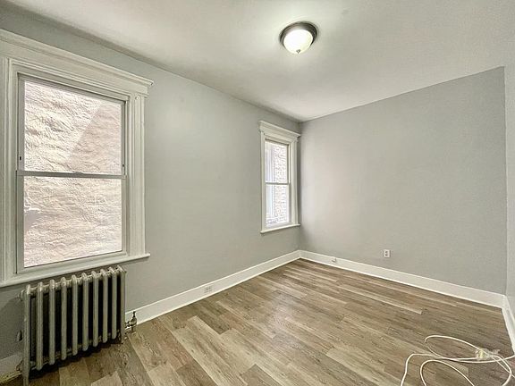 5th image of 142 Myrtle Ave #1A