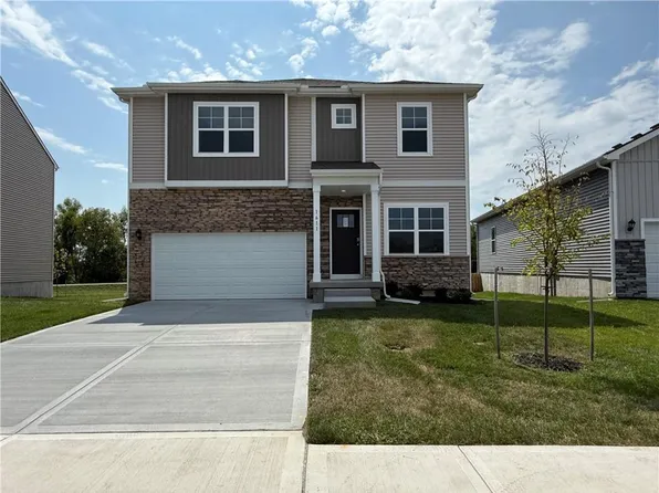 709 Fallen Leaf Dr, Belton, MO 64012