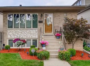 2609 Hessing St, River Grove, IL 60171