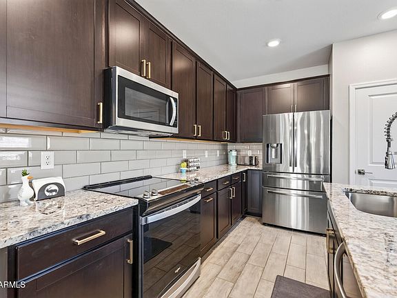 4th image of 17268 W COUNTRY CLUB Terrace