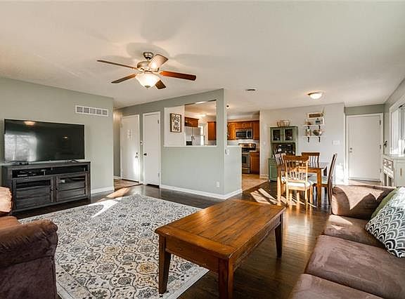 4th image of 6515 N Campbell St