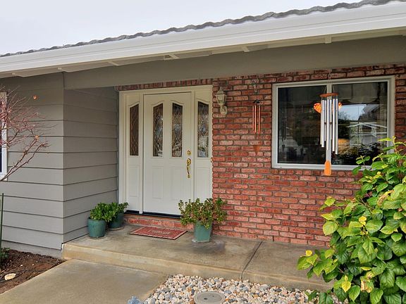 3rd image of 3661 Mona Way