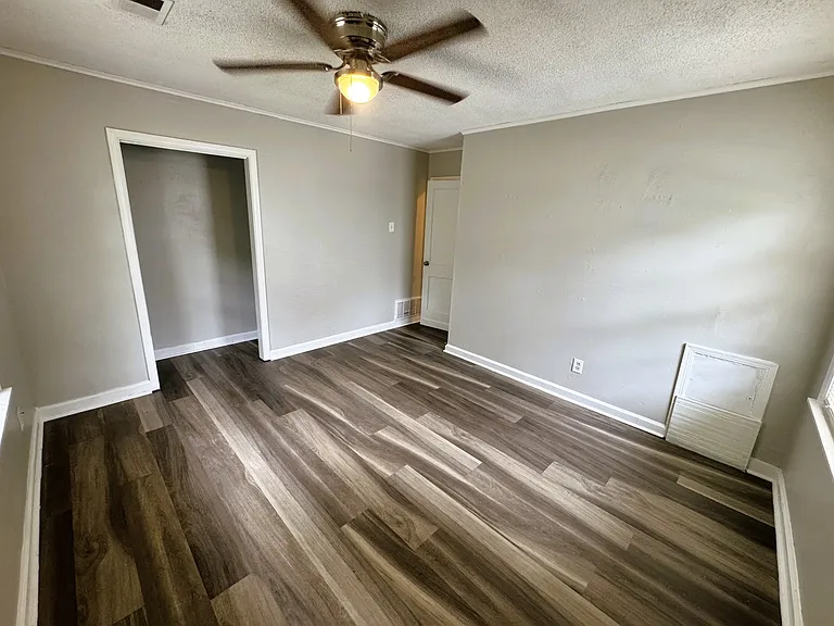 1644 Russwood Rd — Photo 10
