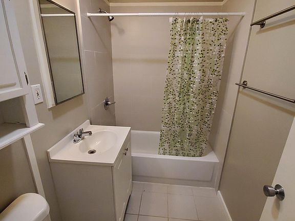 4th image of 1456 Vallejo St #207