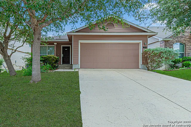 3 bed, 2.0 bath, 1588 sqft, $1,550 — Photo 2