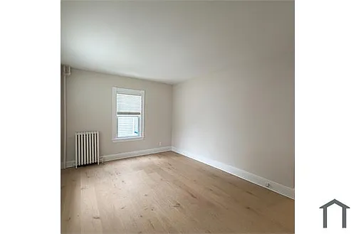 44 Cabot St Photo 1