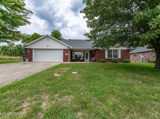 7122 Stonebridge Park Dr, Jefferson City, MO 65109