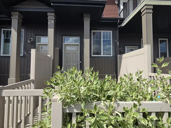 3305 Orchards Line SW, Edmonton, AB T6X 2H1