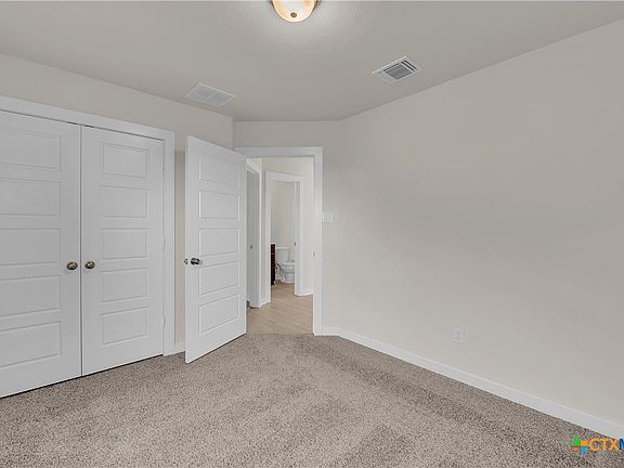 4th image of 1041 Shelby Dr