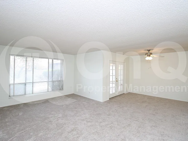 10438 W Rodgers Cir — Photo 7