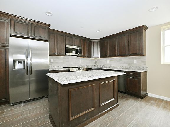 3rd image of 5720 163rd St #1