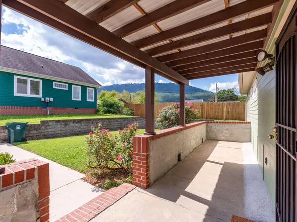 3725 Carl White Pl, Chattanooga, TN 37410