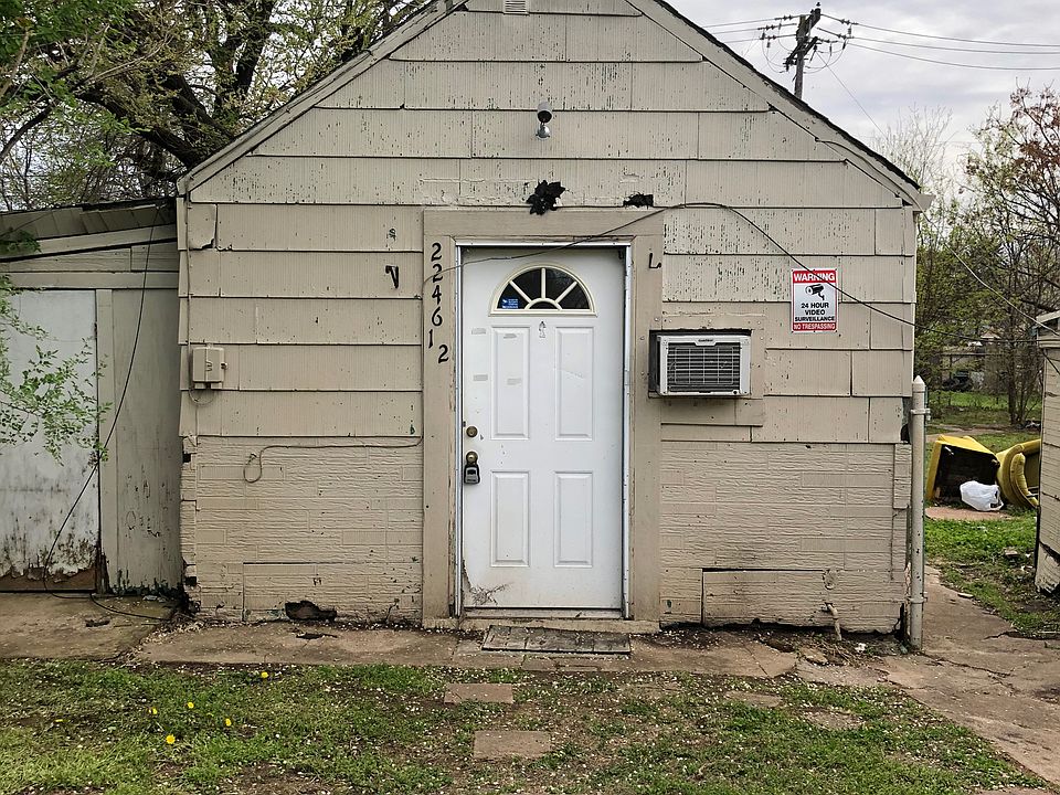 2nd image of 2246 NW 35th St #2
