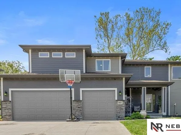 6421 Girard St, Omaha, NE 68152