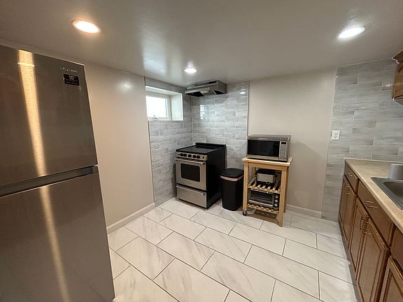 3rd image of 77 Fairfax St #A