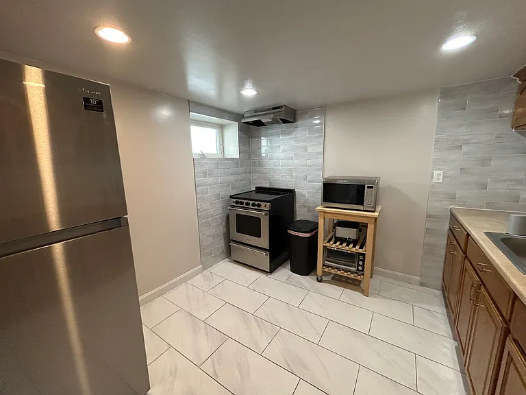 77 Fairfax St #A — Photo 3