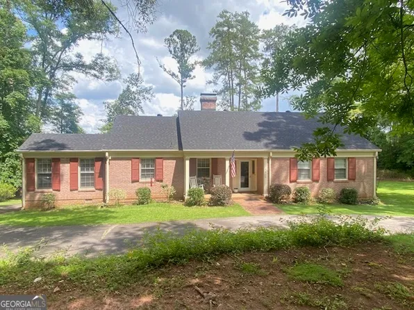 1812 Morgan Cantey Dr, Lanett, AL 36863