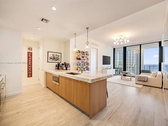 5th image of 2831 S Bayshore Dr Unit 1902