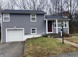 11 Shadee Ln, Waterbury, CT 06706