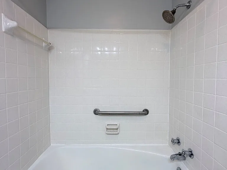18 Carjen Ave — Photo 49