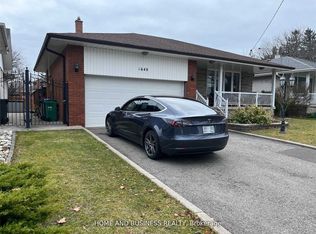 1648 Sunnycove Dr, Mississauga, ON L4X 1B7