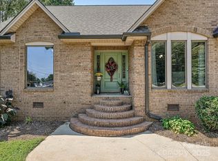 7146 Sifford Rd, Stanley, NC 28164