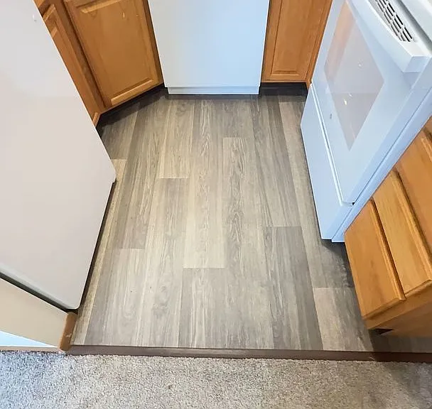 Pineview Apartments — Photo 43