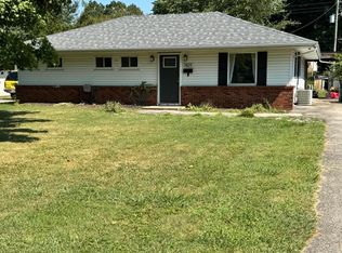 1409 Mill Race Rd, Lyndon, KY 40242