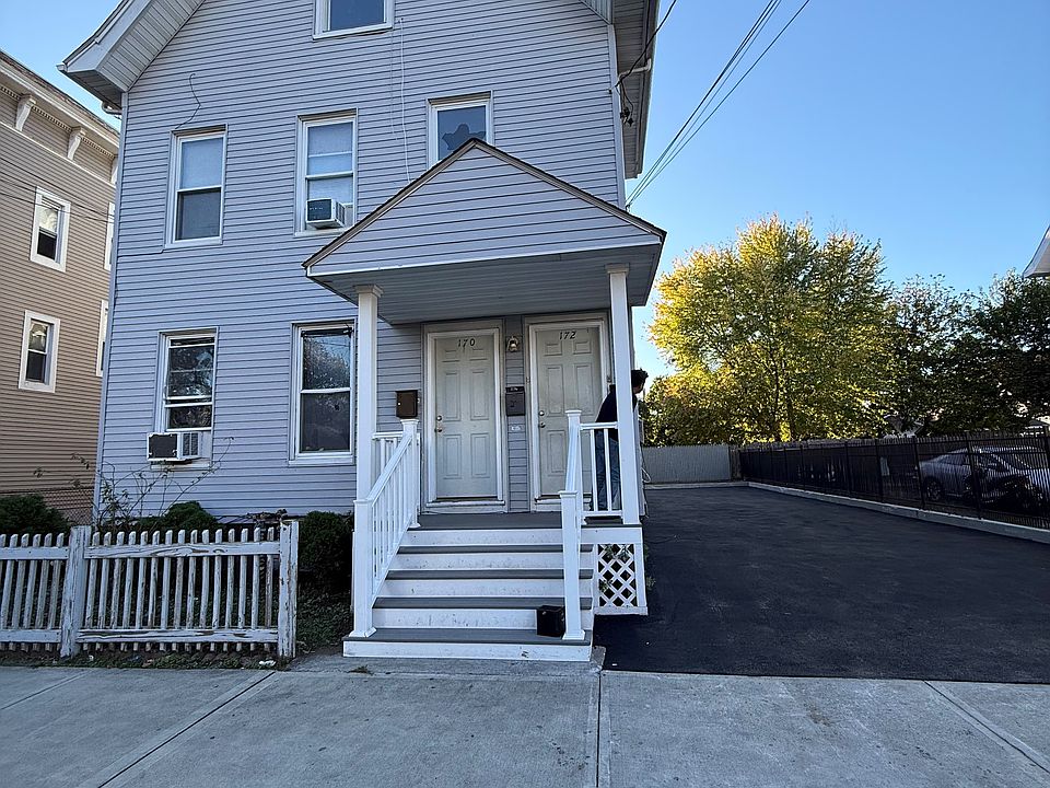 2nd image of 170 Lloyd St #1