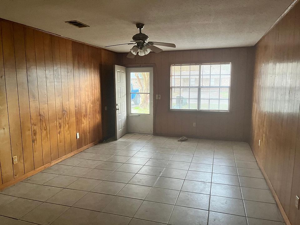 1st image of 921 Bremen Ave