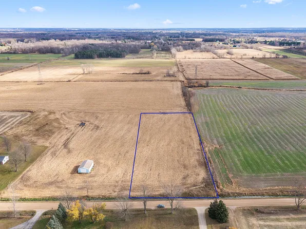 6876 E 80th Ave, Zeeland, MI 49464