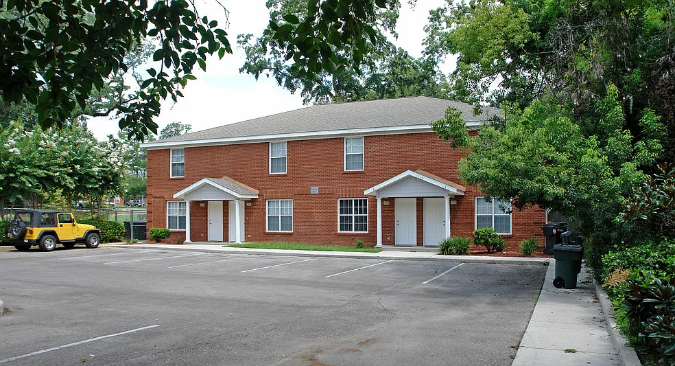 Ashburn Hills Townhomes — Photo 1