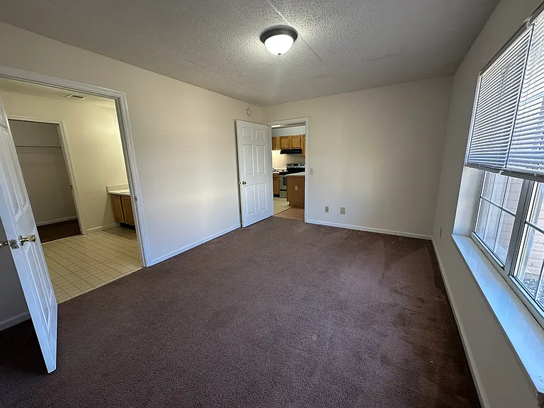 683 Grant St #Q — Photo 6