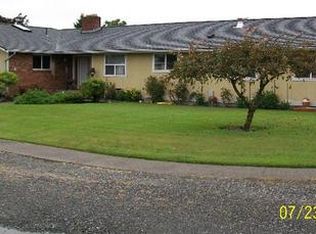 211 E 3rd St, Everson, WA 98247