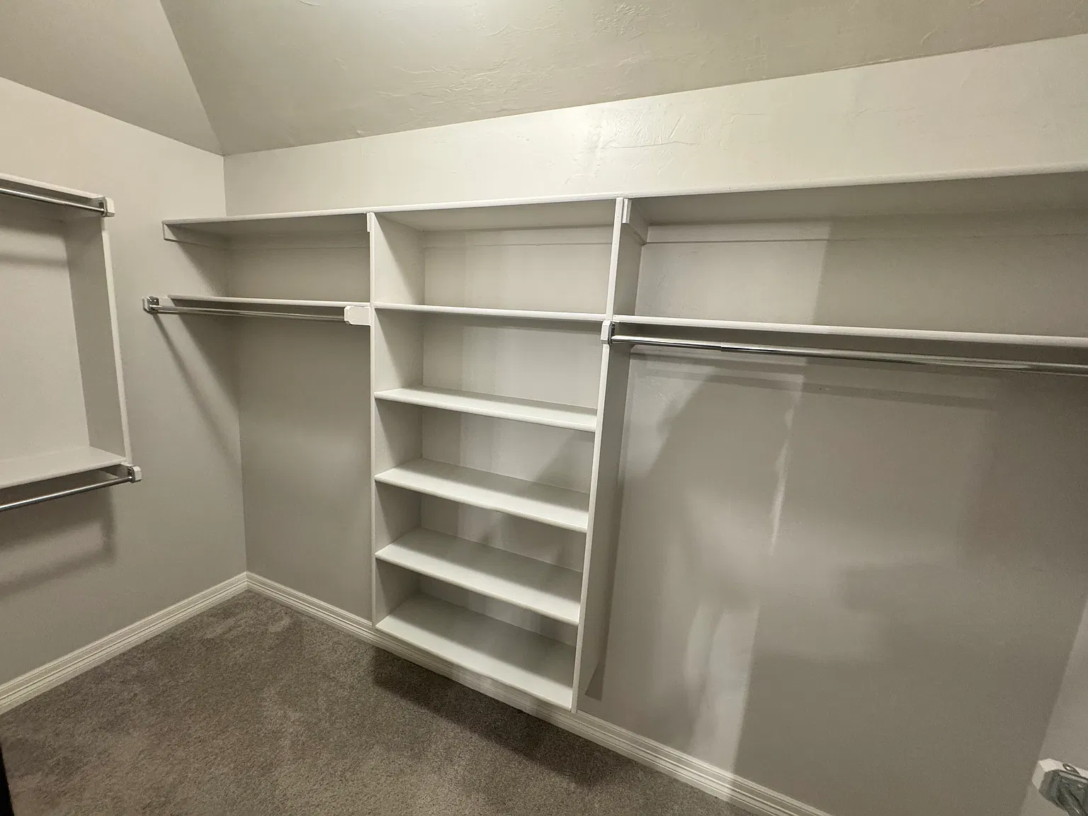 4 bed, 1739 sqft, $2,200 — Photo 3