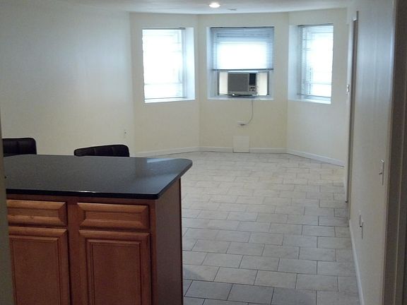 2nd image of 2143 N Oakley Ave #1