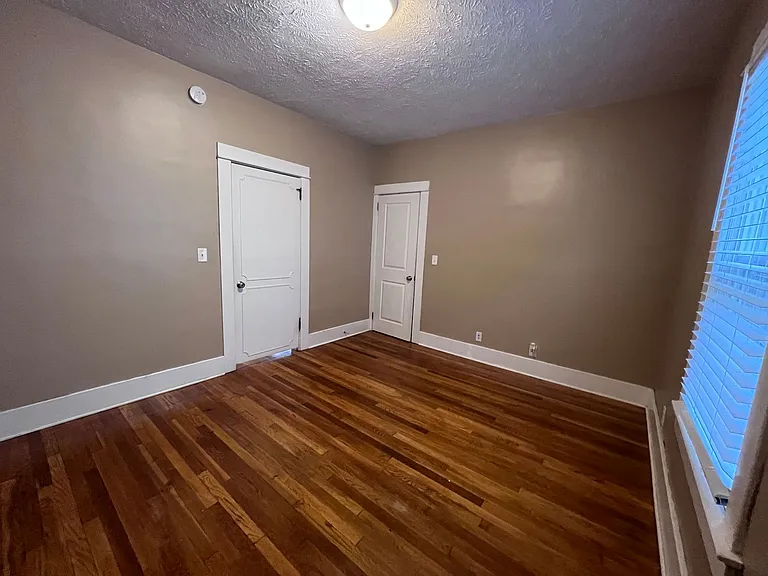 1040 Powers Ave NW — Photo 15