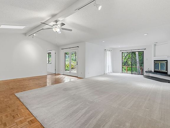 4th image of 103 Mission Dr
