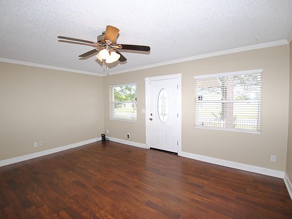 5th image of 10458 Loys Dr