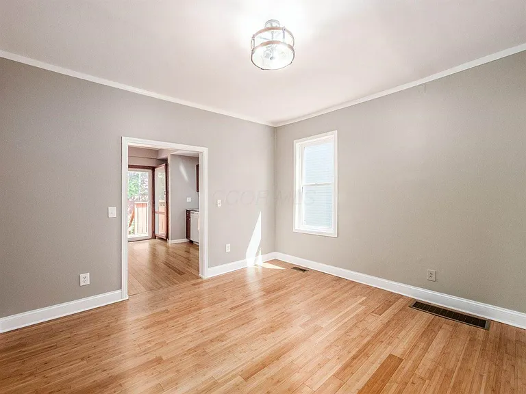 574 Seymour Ave — Photo 13