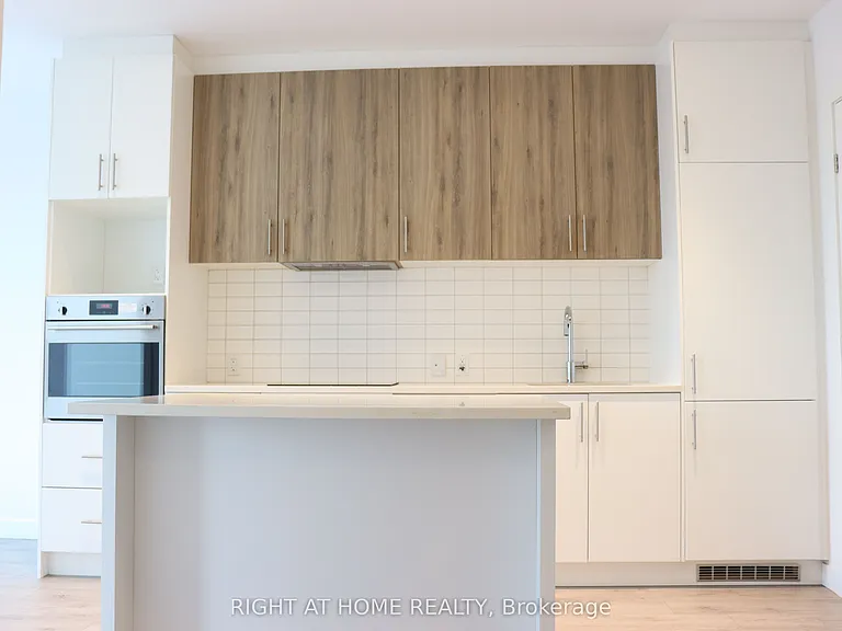 181 King St S #803 — Photo 6