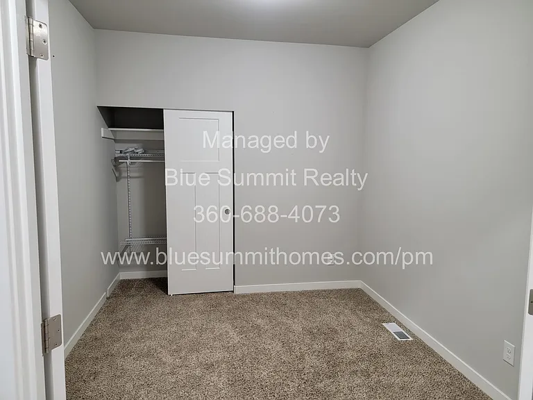 105 Brodie St SE — Photo 13