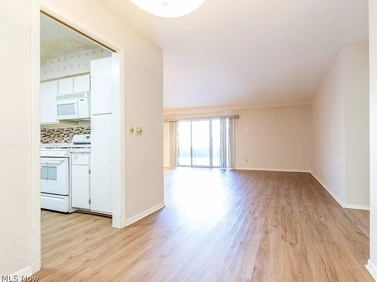 2112 Acacia Park Dr #209 — Photo 7