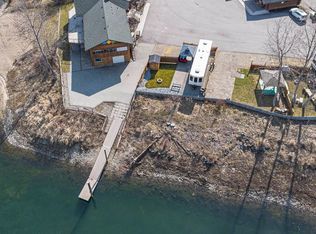 2 Clubhouse Ln, Columbia Shuswap, BC V0E 1M4